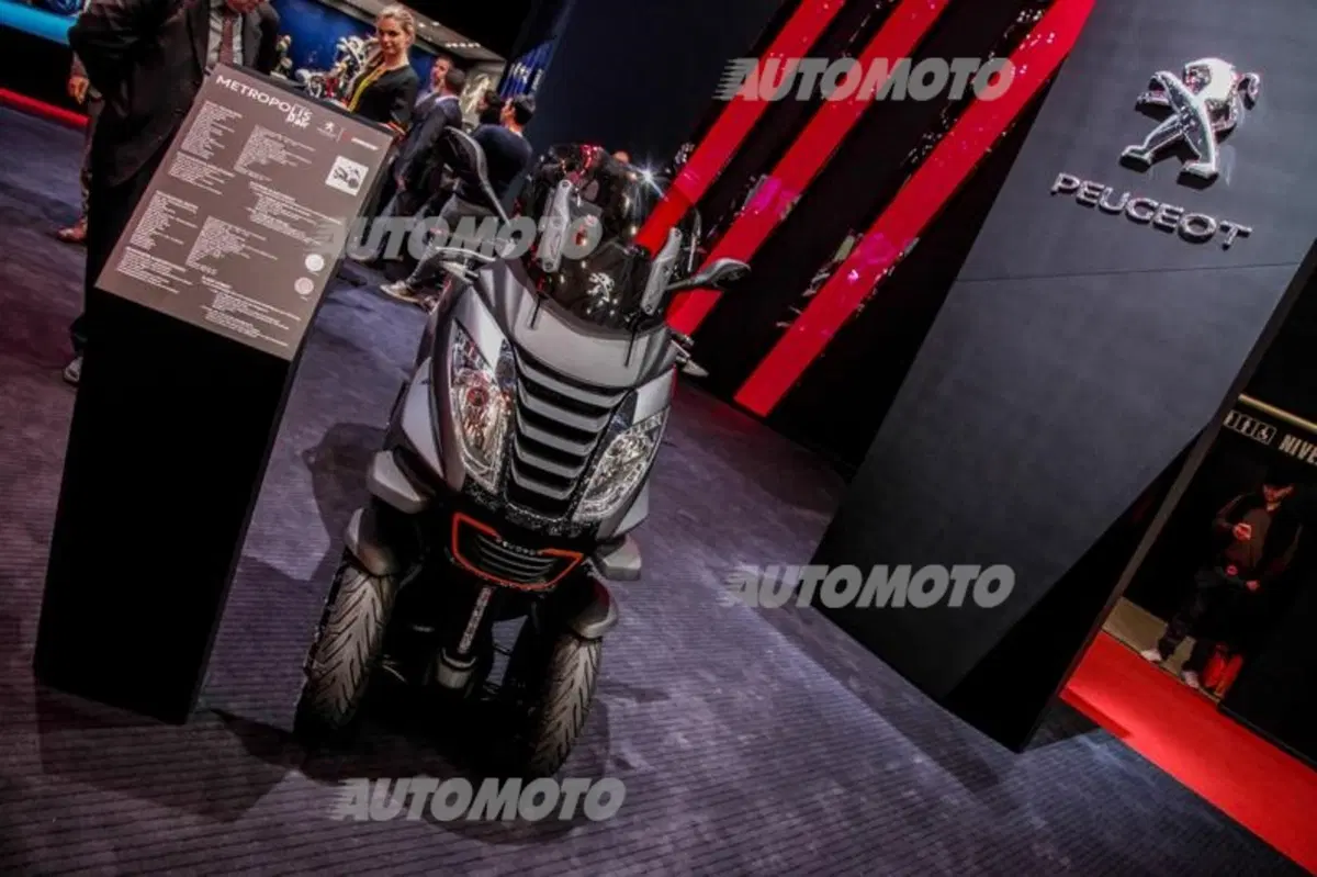Grasselli: «Peugeot Metropolis D-Air? Dainese porta l'airbag anche sugli scooter» (8)