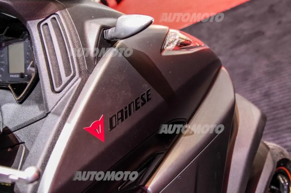 Grasselli: «Peugeot Metropolis D-Air? Dainese porta l'airbag anche sugli scooter» (9)