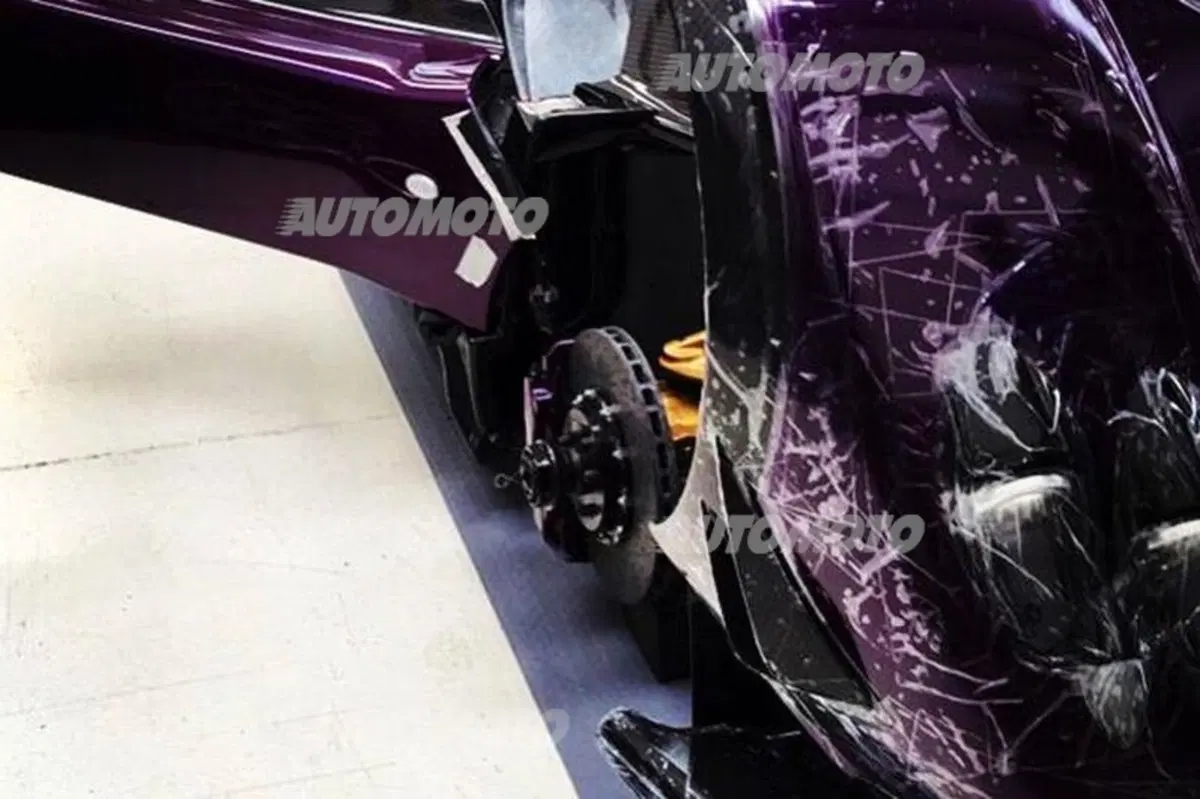 Pagani Zonda 760 ZoZo: 760 CV per un cliente giapponese (5)