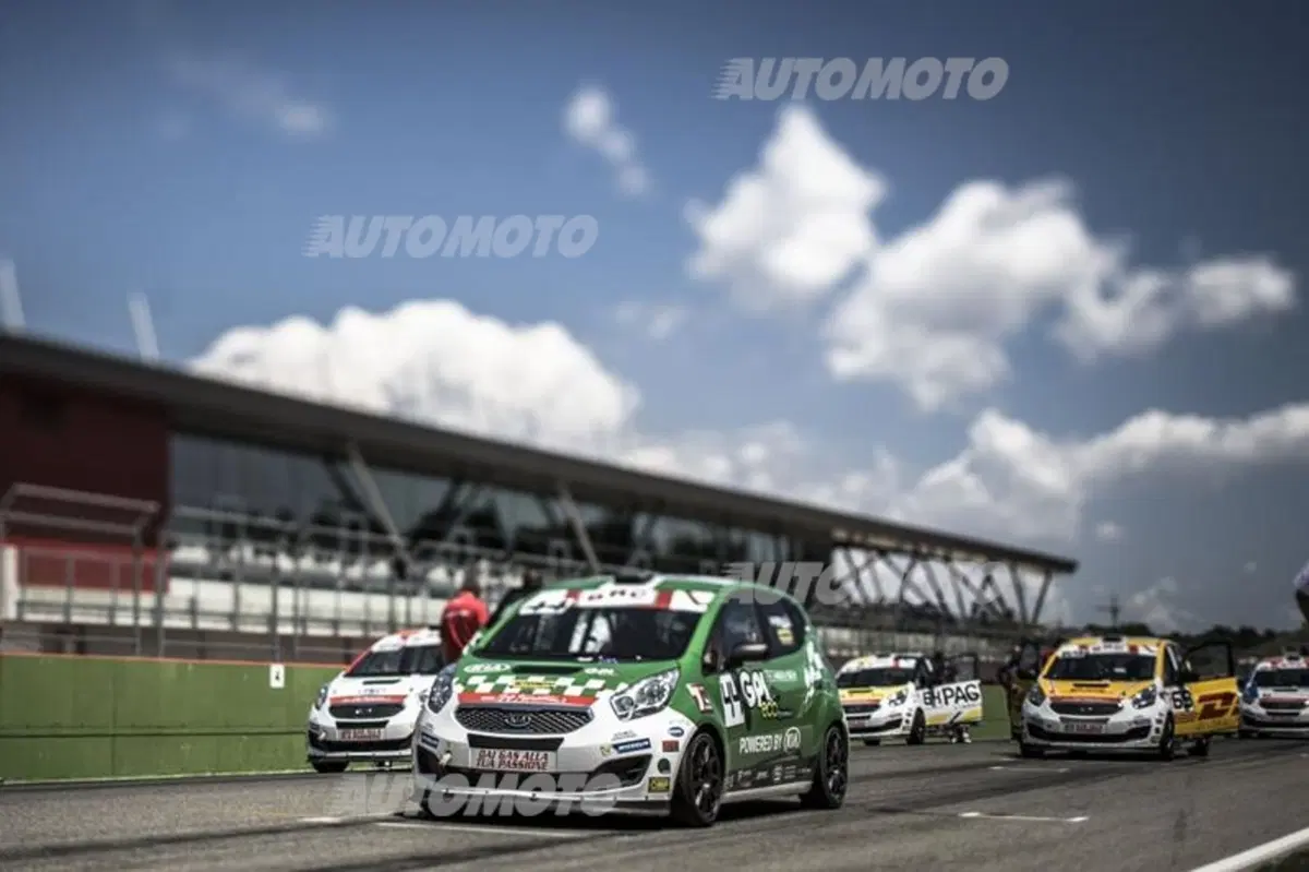 Green Hybrid Cup 2015: proseguono i test ufficiali delle Kia Venga a GPL (2)