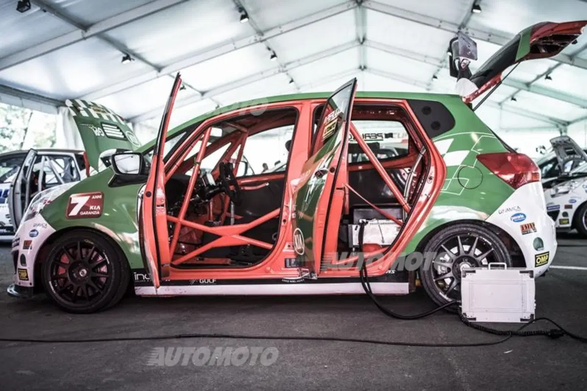 Green Hybrid Cup 2015: proseguono i test ufficiali delle Kia Venga a GPL (10)