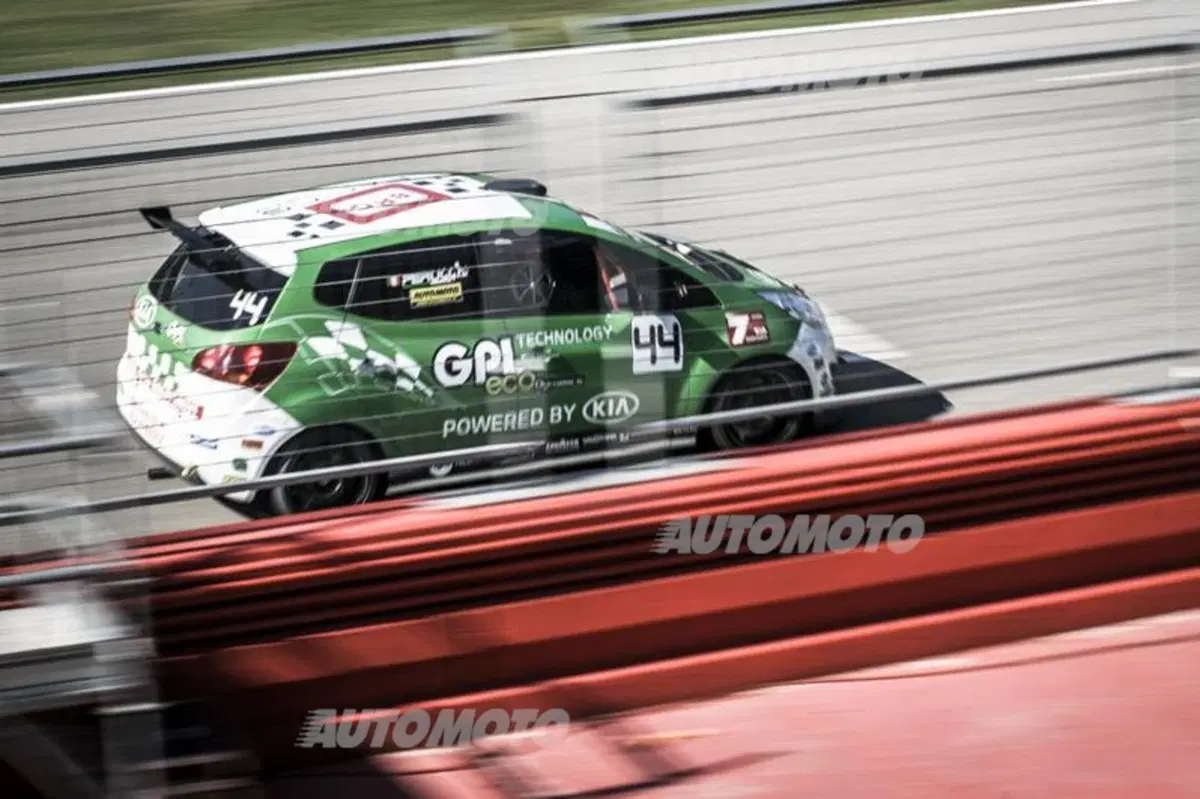 Green Hybrid Cup 2015: proseguono i test ufficiali delle Kia Venga a GPL (15)