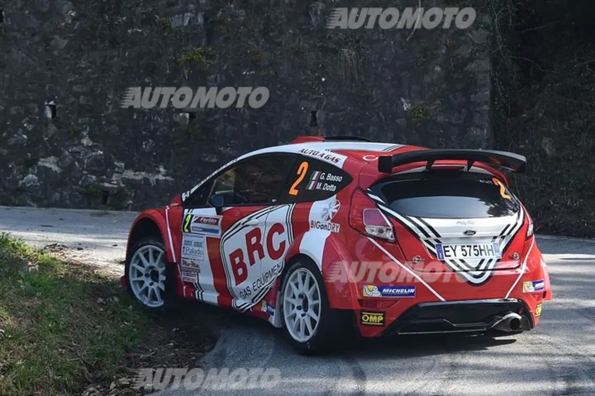 CIR 2015, Rally del Ciocco day/1: Basso in testa, Andreucci a testa bassa! (6)