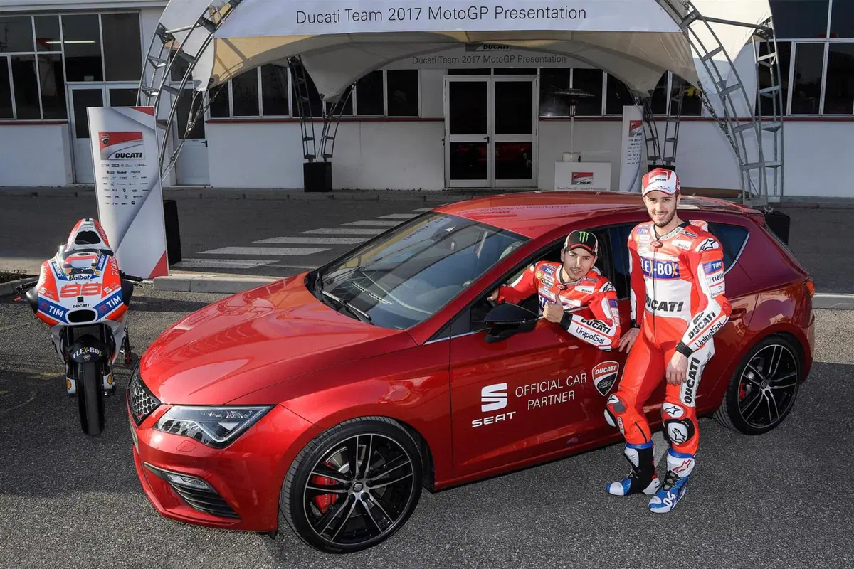 Seat Leon Cupra, auto ufficiale Ducati MotoGP 2017