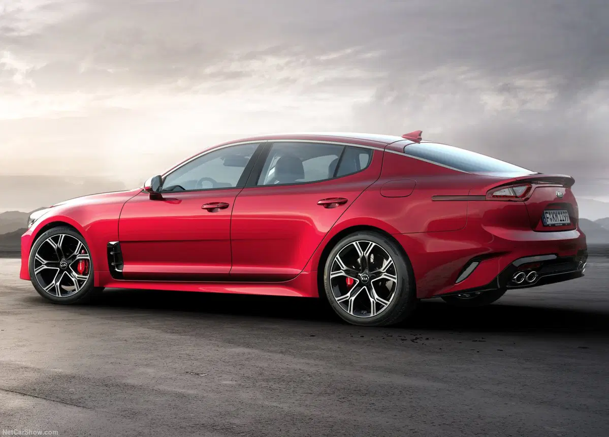 Stinger, arriva la Kia più potente di tutti i tempi. Prezzo? “Effetto wow” garantito (7)