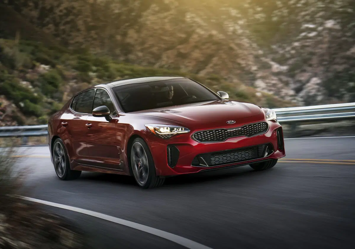 Stinger, arriva la Kia più potente di tutti i tempi. Prezzo? “Effetto wow” garantito (11)