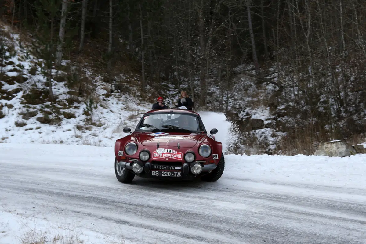 Rallye Monte-Carlo Historique: oltre trecento equipaggi