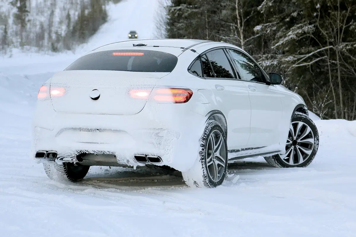 Mercedes GLC 63 AMG: il suv diventa cattivo (9)