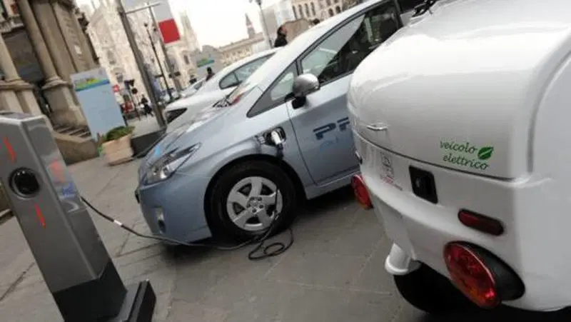 Mobilit&agrave; elettrica: in Italia si spende poco (e forse male)