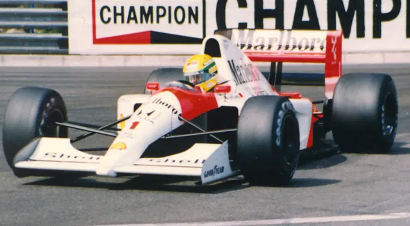 Senna al GP di Monaco del 1991. Quella fra McLaren e Marlboro &egrave; stata una delle sponsorizzazioni pi&ugrave; celebri della storia della F.1
