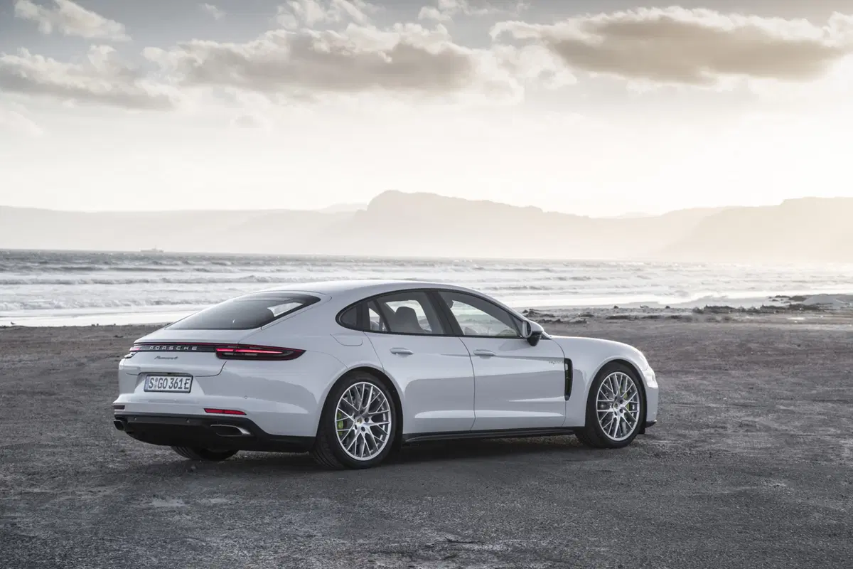 Porsche Panamera 4 E-Hybrid, figlia della 918 [Video primo test] (4)
