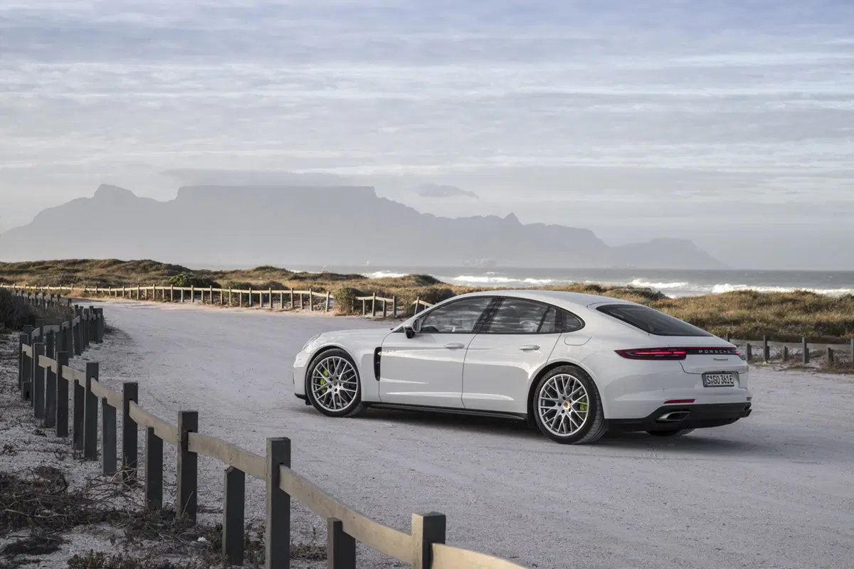 Porsche Panamera 4 E-Hybrid, figlia della 918 [Video primo test] (13)
