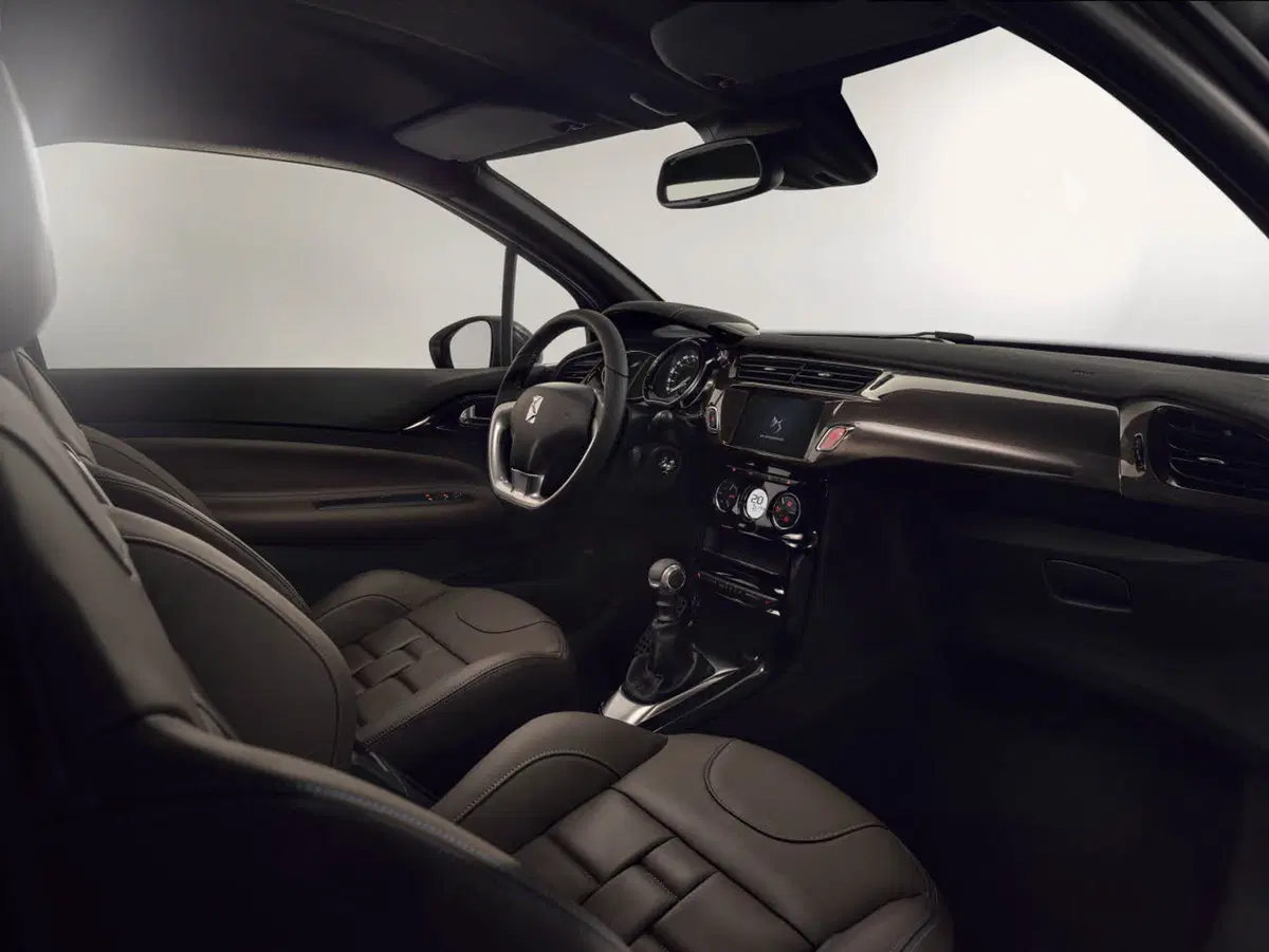 Quale comprare, Confronto: Audi A1 1.0 TFSI Vs DS 3 1.2 PureTech (9)
