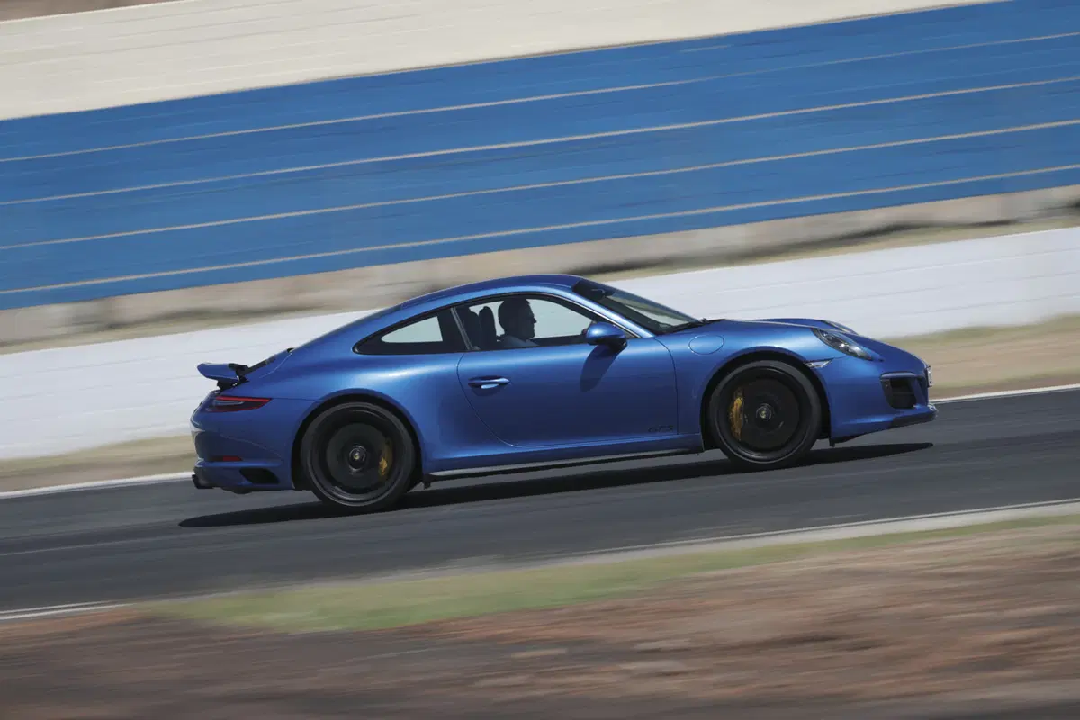Porsche 911 GTS restyling 2017, il giusto mezzo [Video primo test] (4)