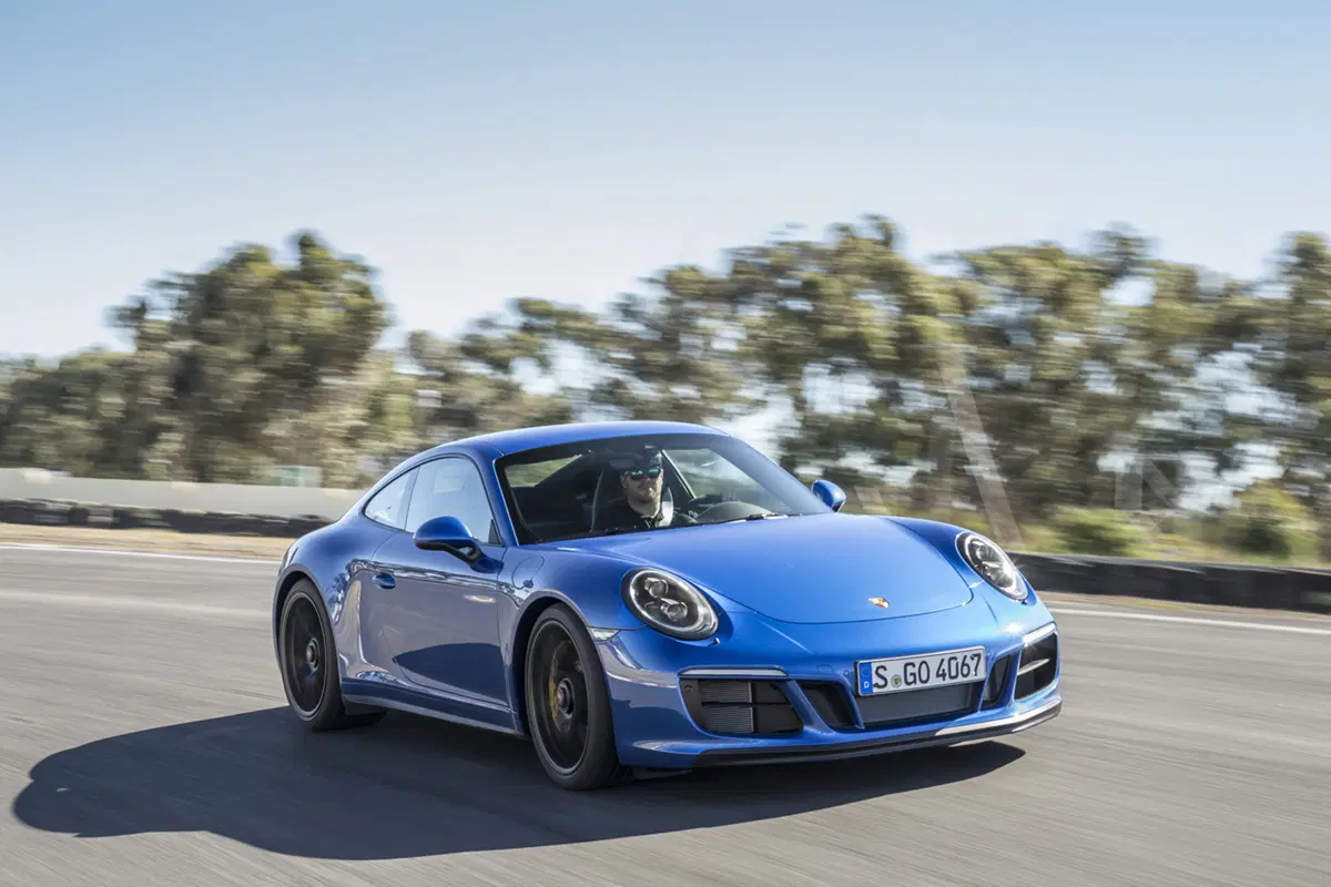 Porsche 911 GTS restyling 2017, il giusto mezzo [Video primo test]