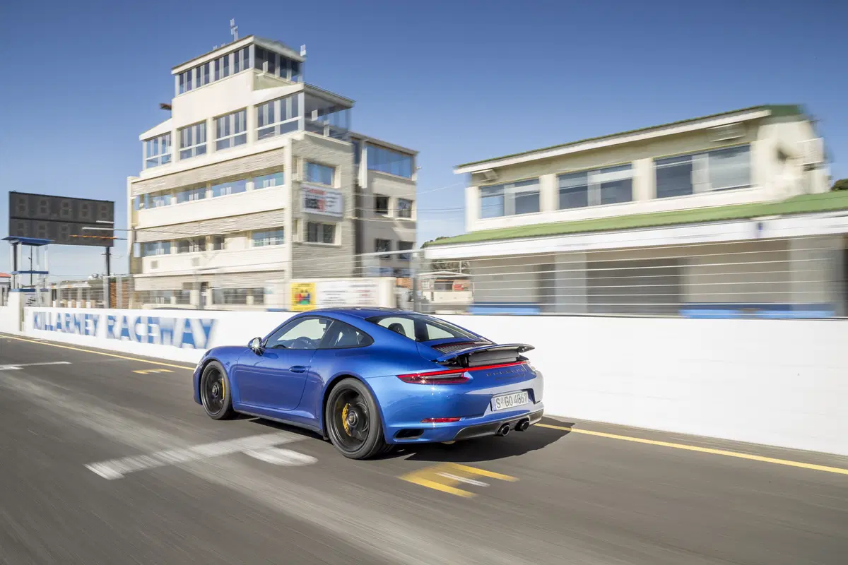 Porsche 911 GTS restyling 2017, il giusto mezzo [Video primo test] (3)