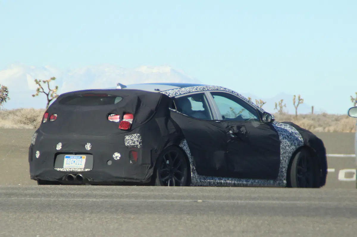 Hyundai Veloster 2019: le prime foto spia dalla California (5)