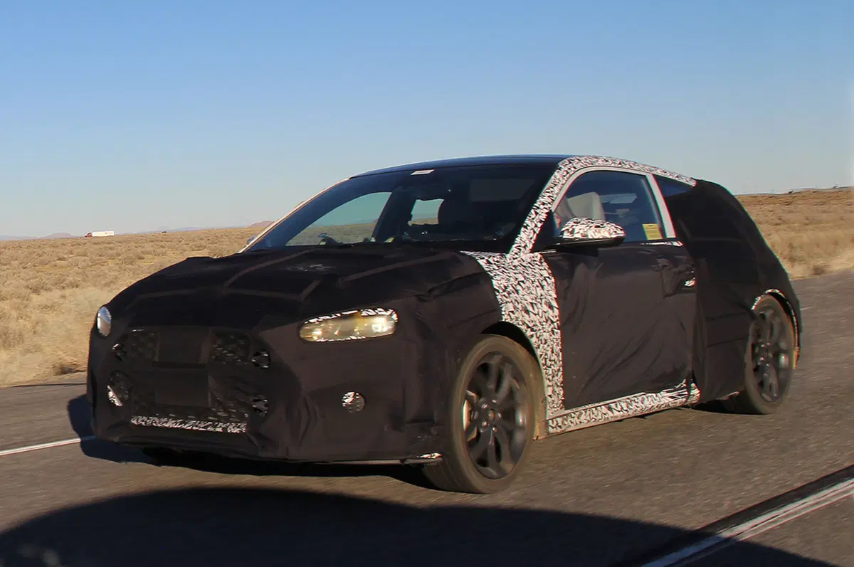 Hyundai Veloster 2019: le prime foto spia dalla California (2)