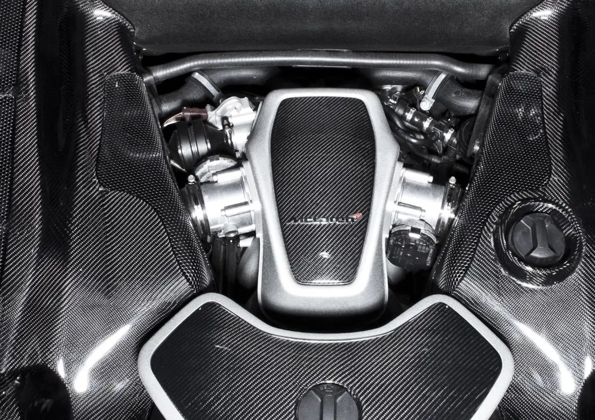 McLaren e BMW lavorano alla combustione del futuro