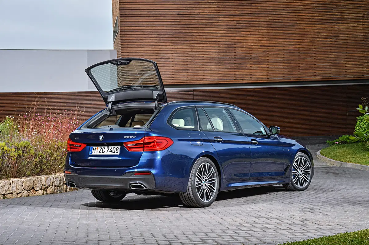 Nuova BMW Serie 5 Touring: spazio alla bavarese (5)