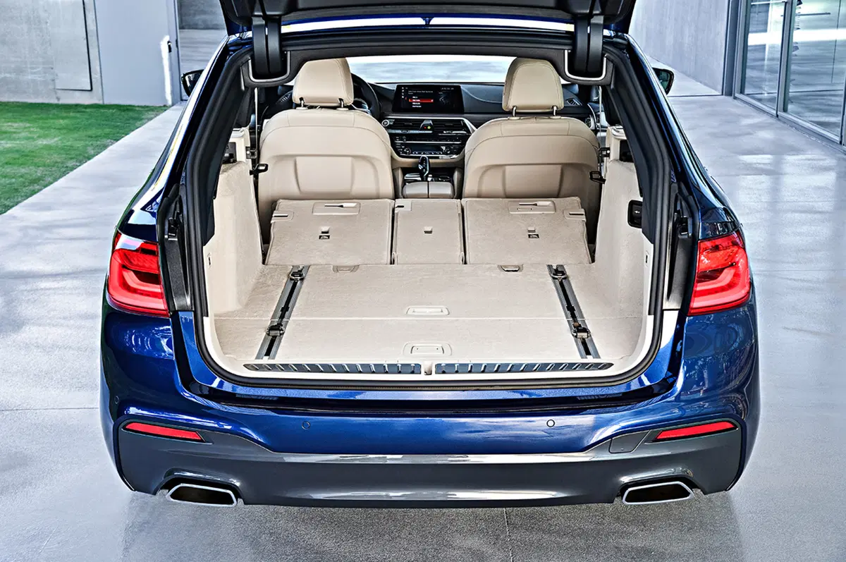 Nuova BMW Serie 5 Touring: spazio alla bavarese (10)