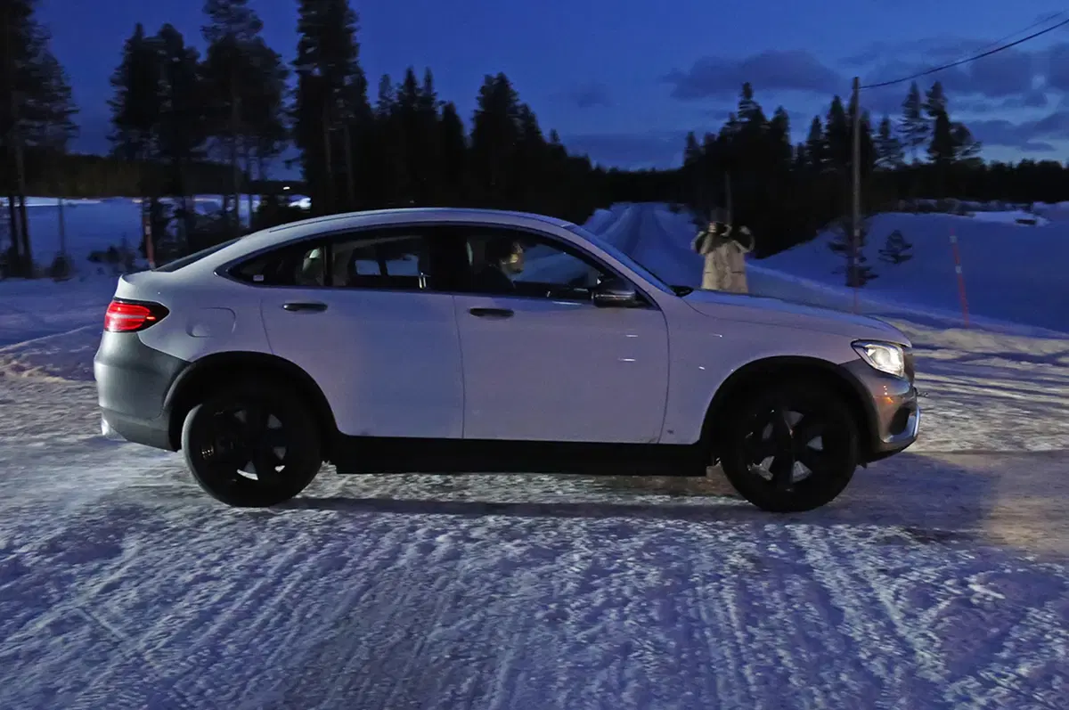 Mercedes: primi test su piattaforma elettrica EVA (7)