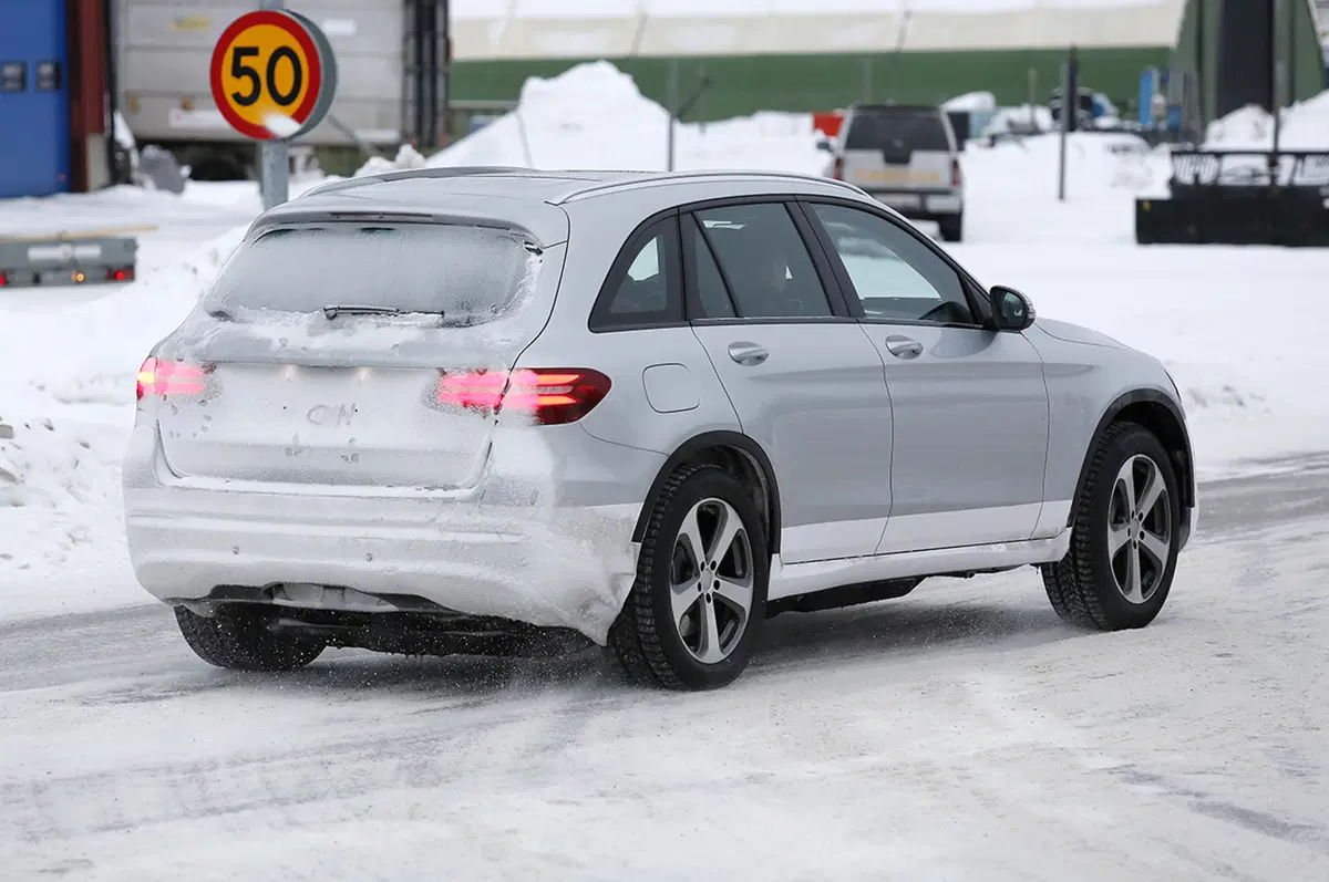 Mercedes: primi test su piattaforma elettrica EVA (3)