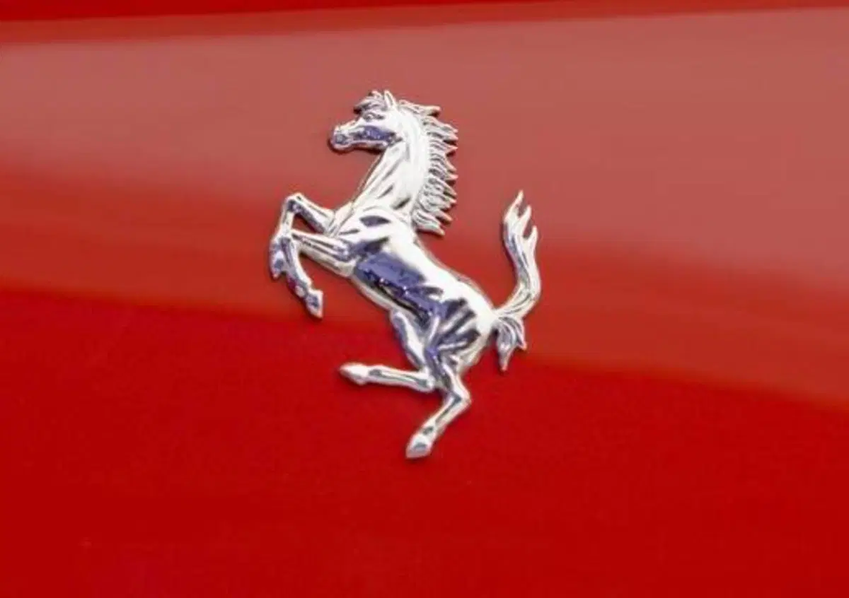 Ferrari, utili in crescita del 38% nel 2016