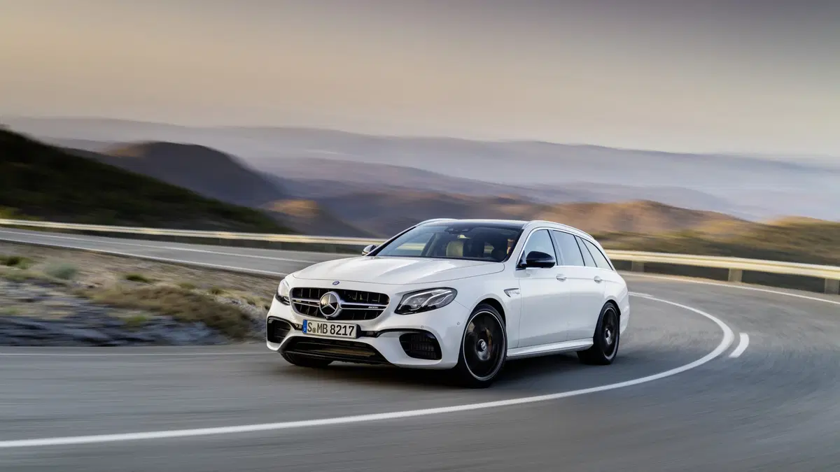 Mercedes-AMG E 63 SW 4Matic+, debutto a Ginevra (6)