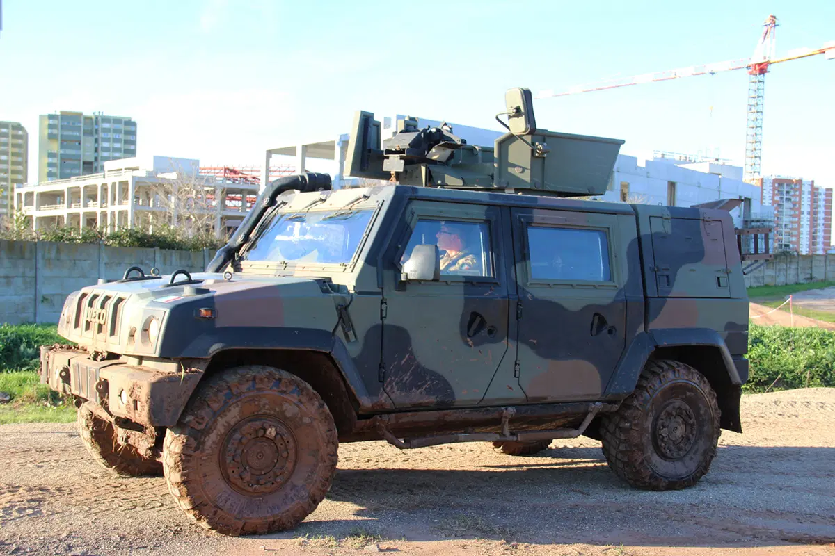 Iveco Lince LMV, com'è fatto e come va "l'Hummer" dell'Esercito Italiano (5)