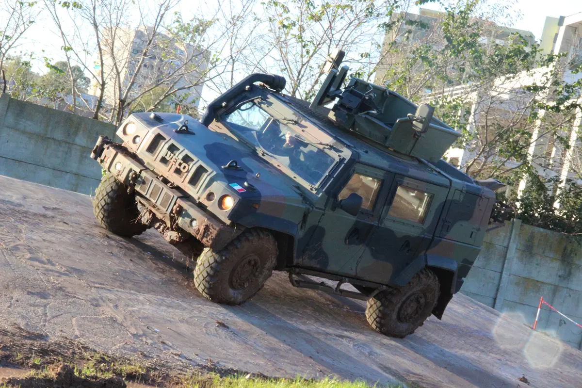 Iveco Lince LMV, com'è fatto e come va "l'Hummer" dell'Esercito Italiano (7)