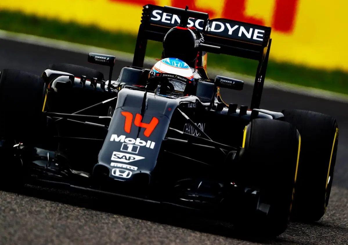 F1, McLaren: la vettura 2017 si chiamer&agrave; MCL32
