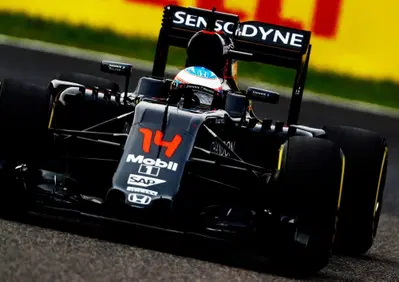 F1, McLaren: la vettura 2017 si chiamerà MCL32