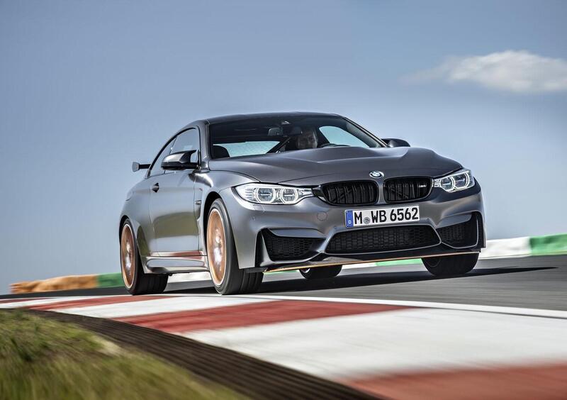 Una BMW M4 GTS con sistema di iniezione ad acqua