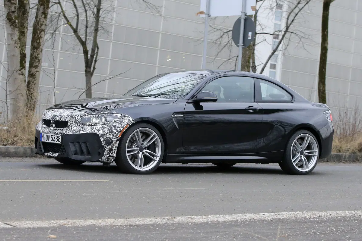 BMW M2 (3)