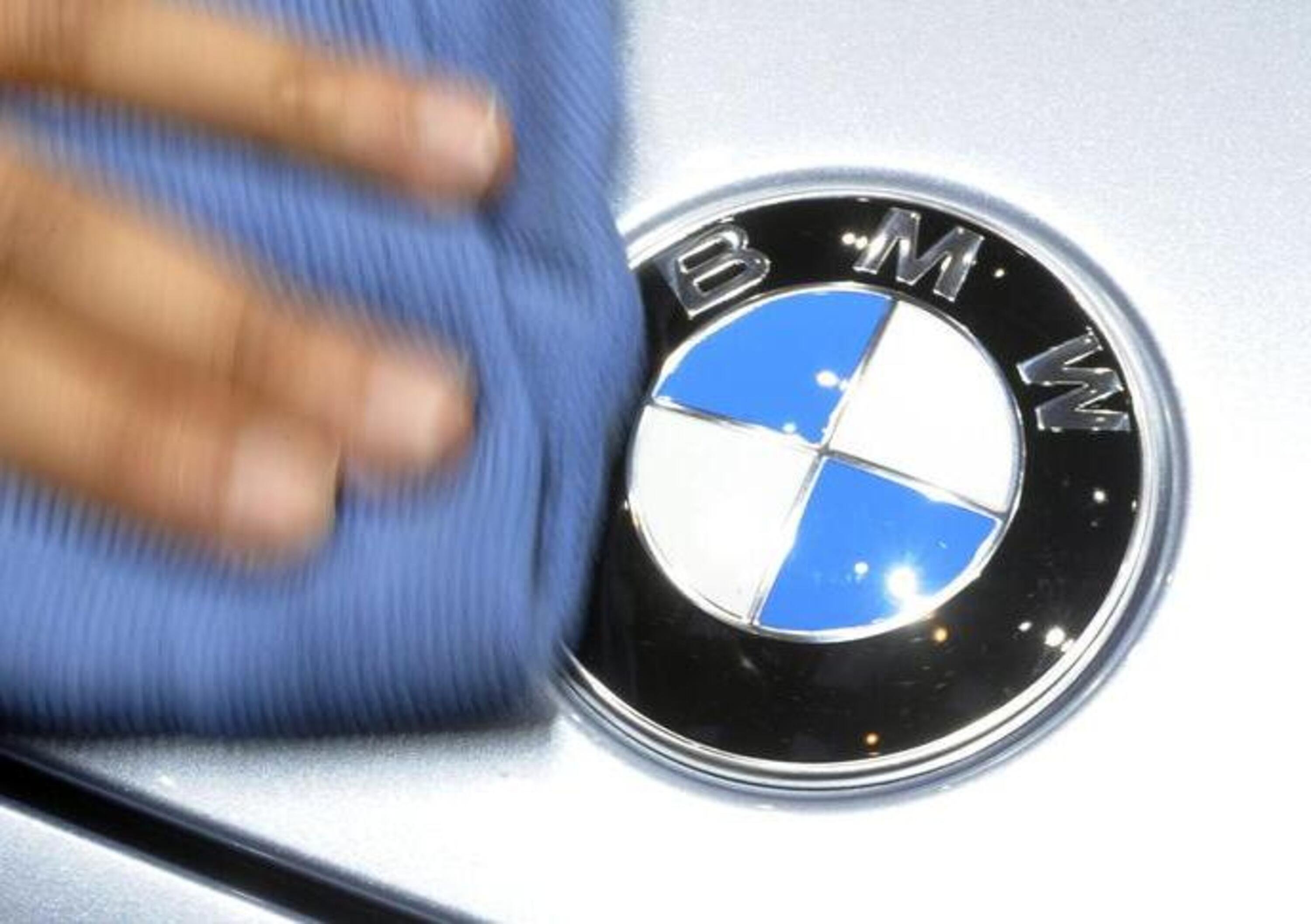 BMW, maxi risarcimento per perdite d&#039;acqua nel baule
