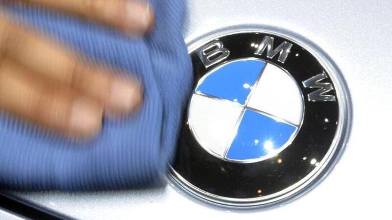 BMW, maxi risarcimento per perdite d&#039;acqua nel baule
