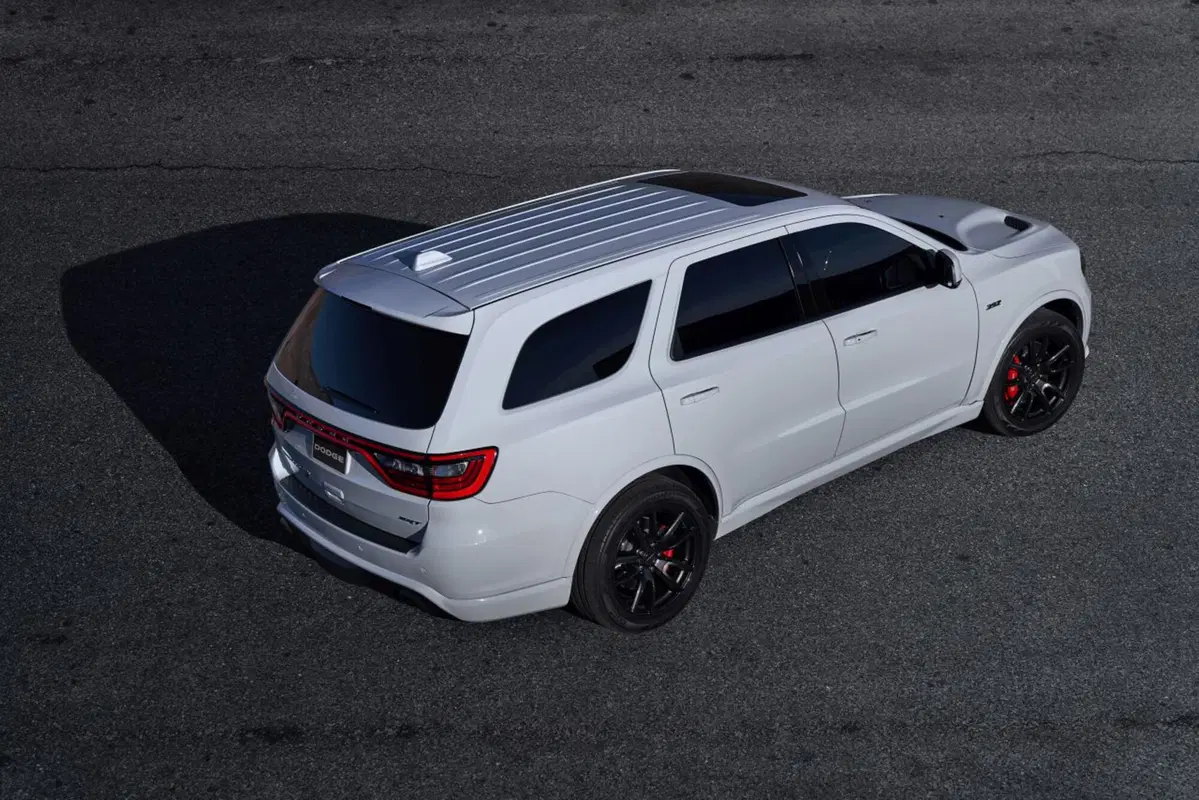 Dodge Durango SRT, imprendibile sul quarto di miglio (7)