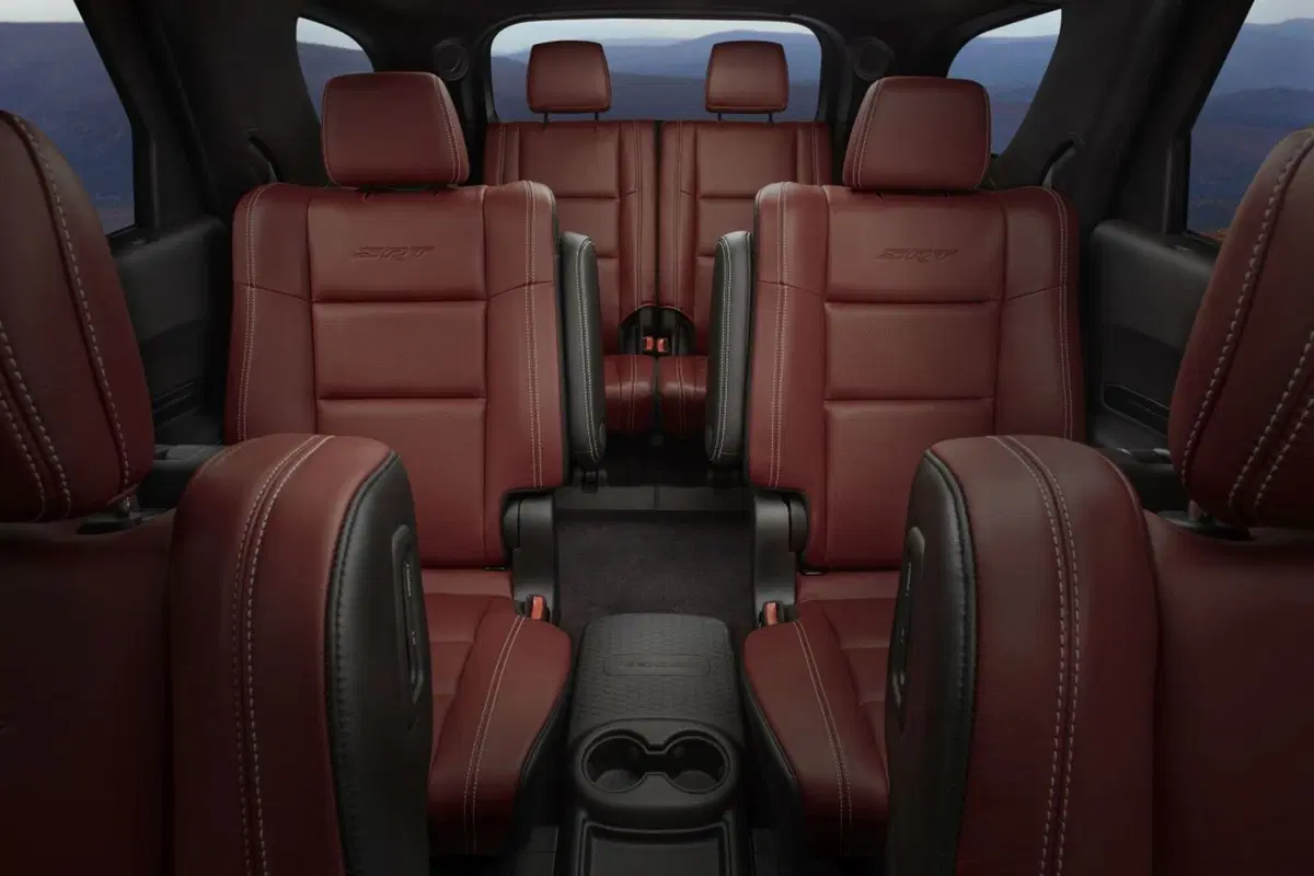Dodge Durango SRT, imprendibile sul quarto di miglio (24)