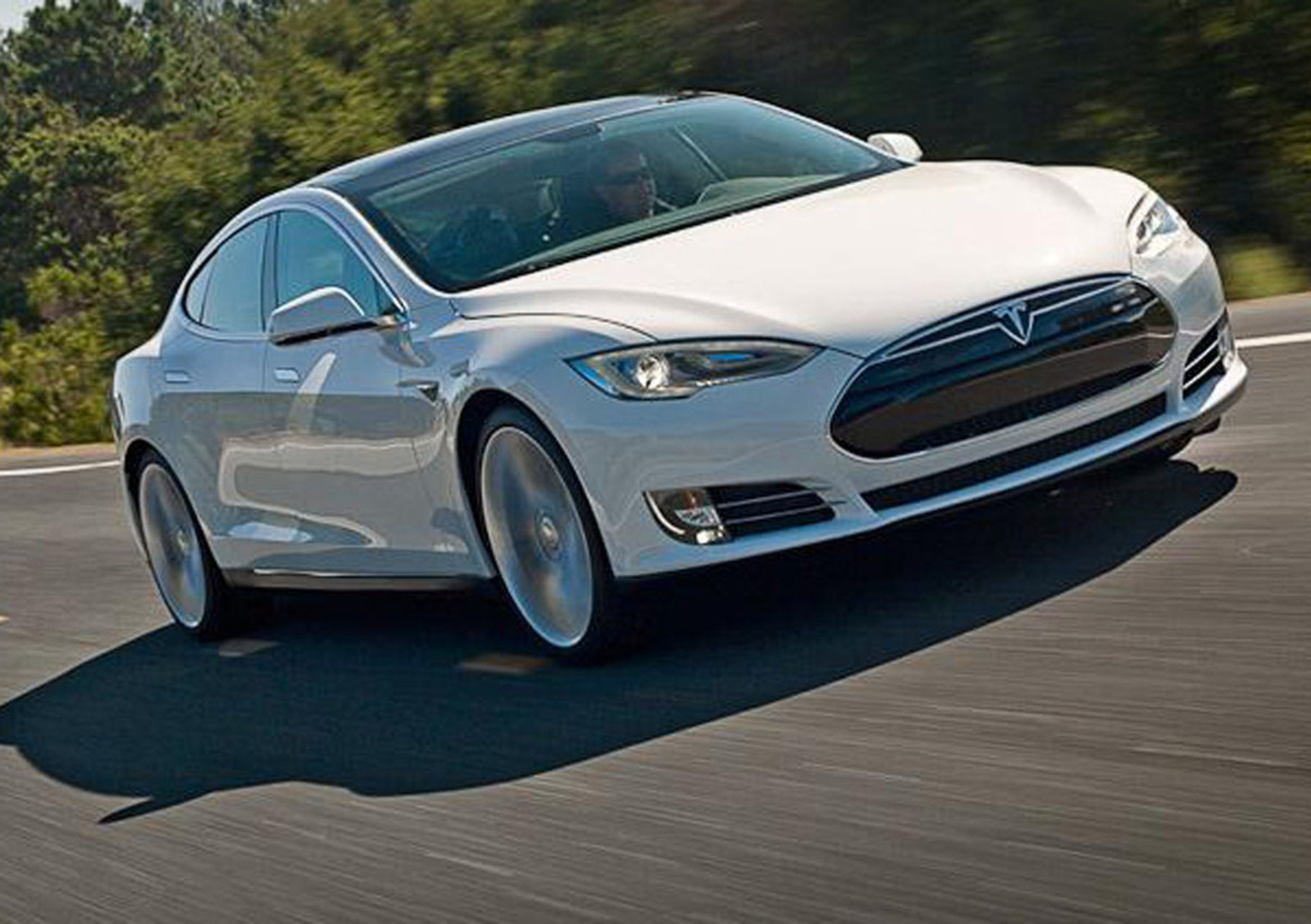 Tesla Model S P100D: con il Ludicrous+ Mode batte la LaFerrari