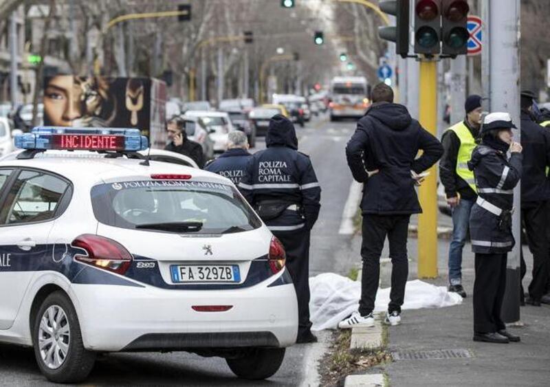 Roma, anziano travolto e ucciso da autobus che non si ferma