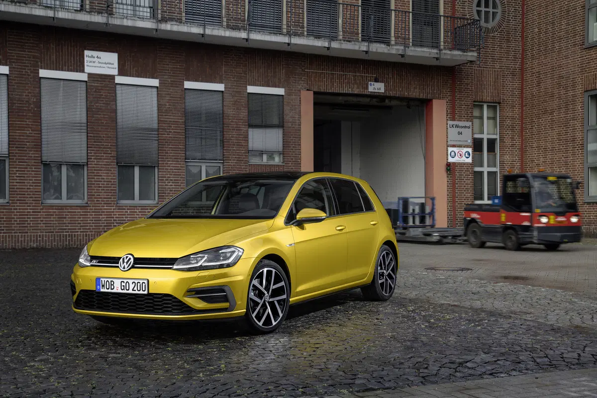 Volkswagen Golf restyling 2017: ecco come cambia [Video] (4)