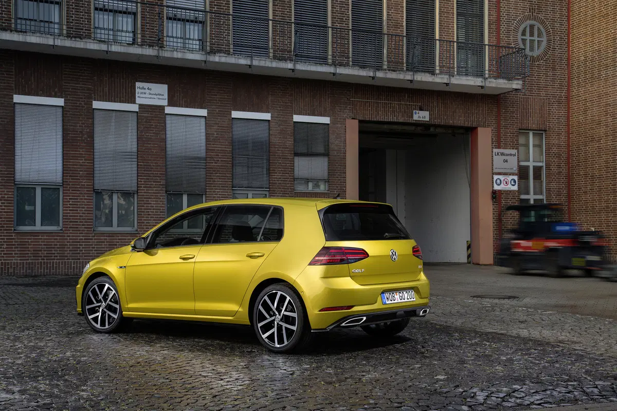 Volkswagen Golf restyling 2017: ecco come cambia [Video] (6)