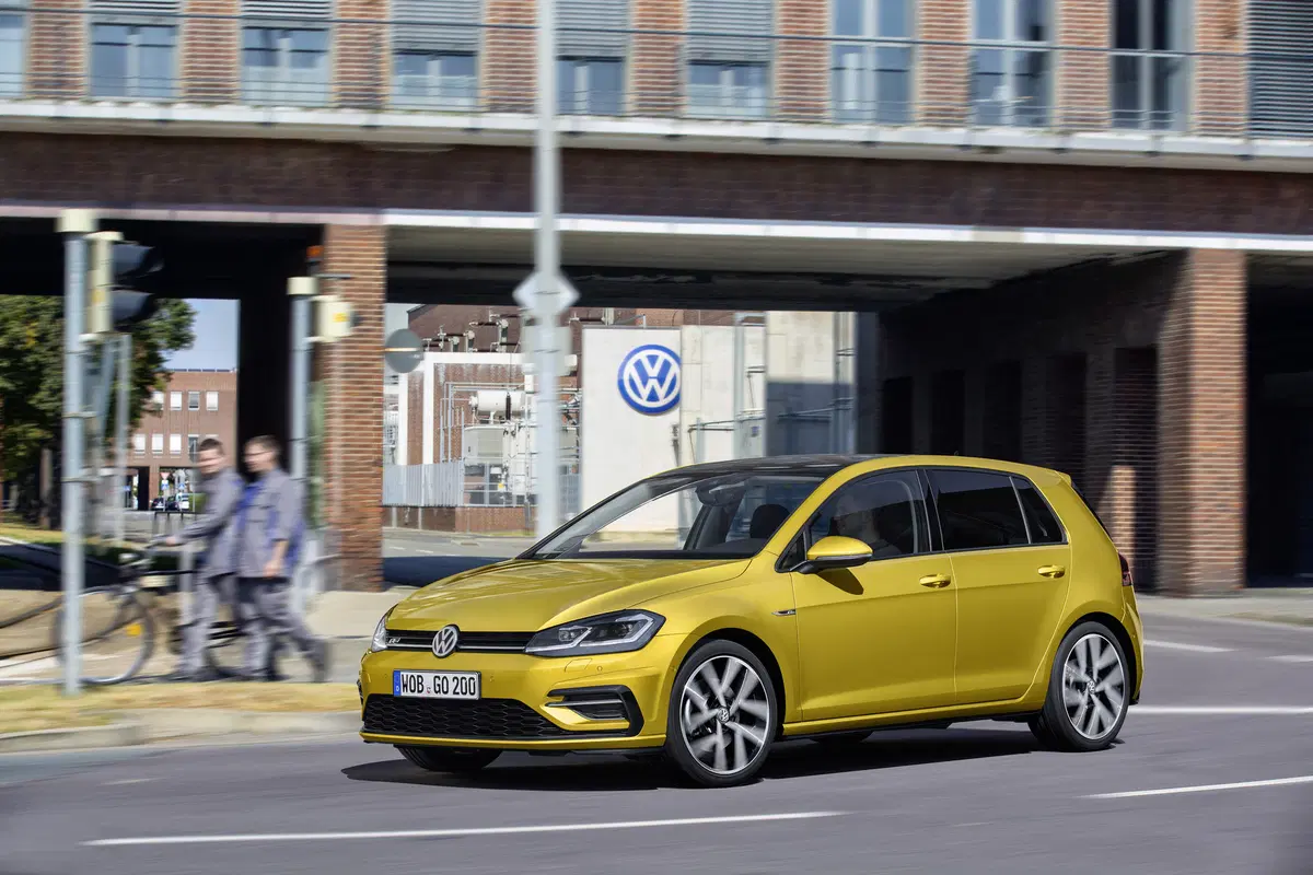 Volkswagen Golf restyling 2017: ecco come cambia [Video] (7)