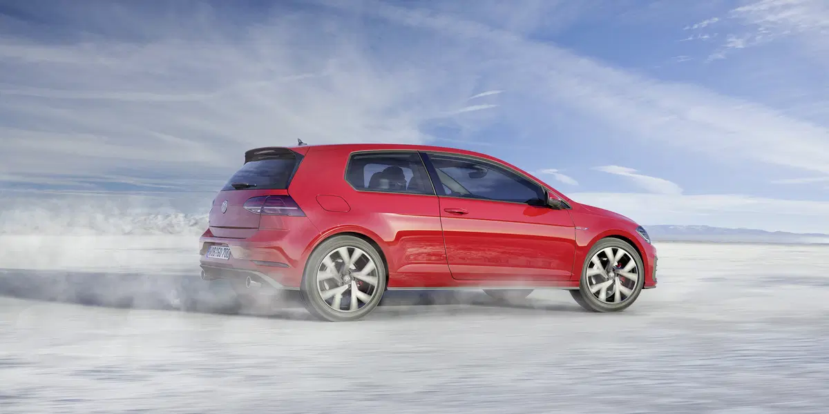 Volkswagen Golf restyling 2017: ecco come cambia [Video] (16)