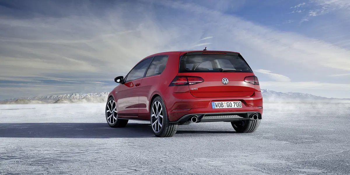 Volkswagen Golf restyling 2017: ecco come cambia [Video] (18)