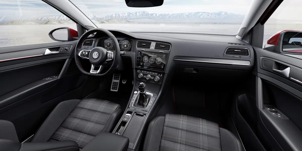 Volkswagen Golf restyling 2017: ecco come cambia [Video] (19)