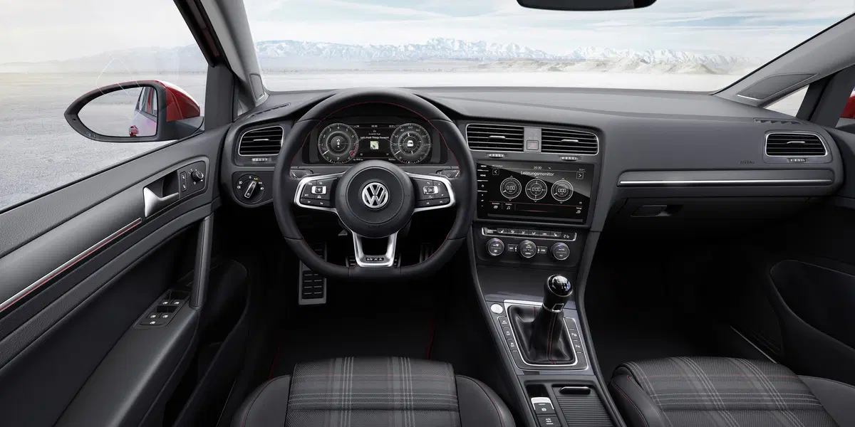 Volkswagen Golf restyling 2017: ecco come cambia [Video] (20)