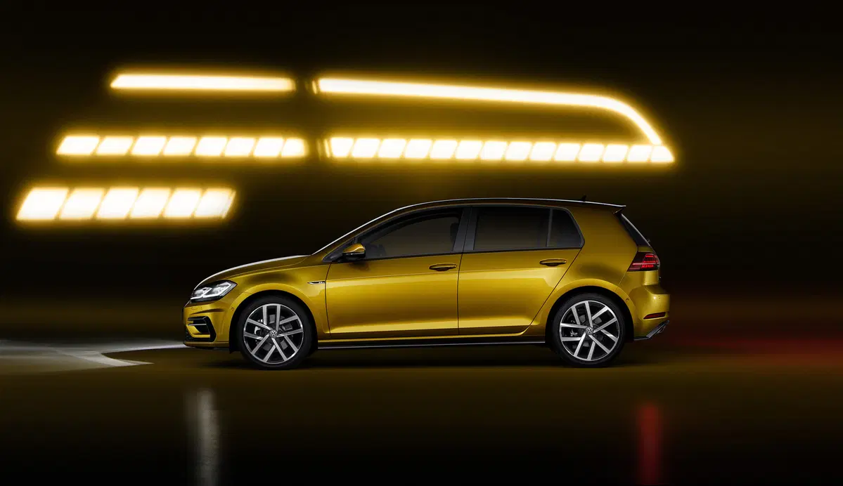 Volkswagen Golf restyling 2017: ecco come cambia [Video] (24)