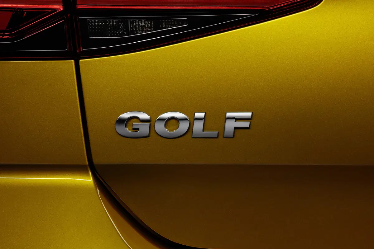 Volkswagen Golf restyling 2017: ecco come cambia [Video] (30)